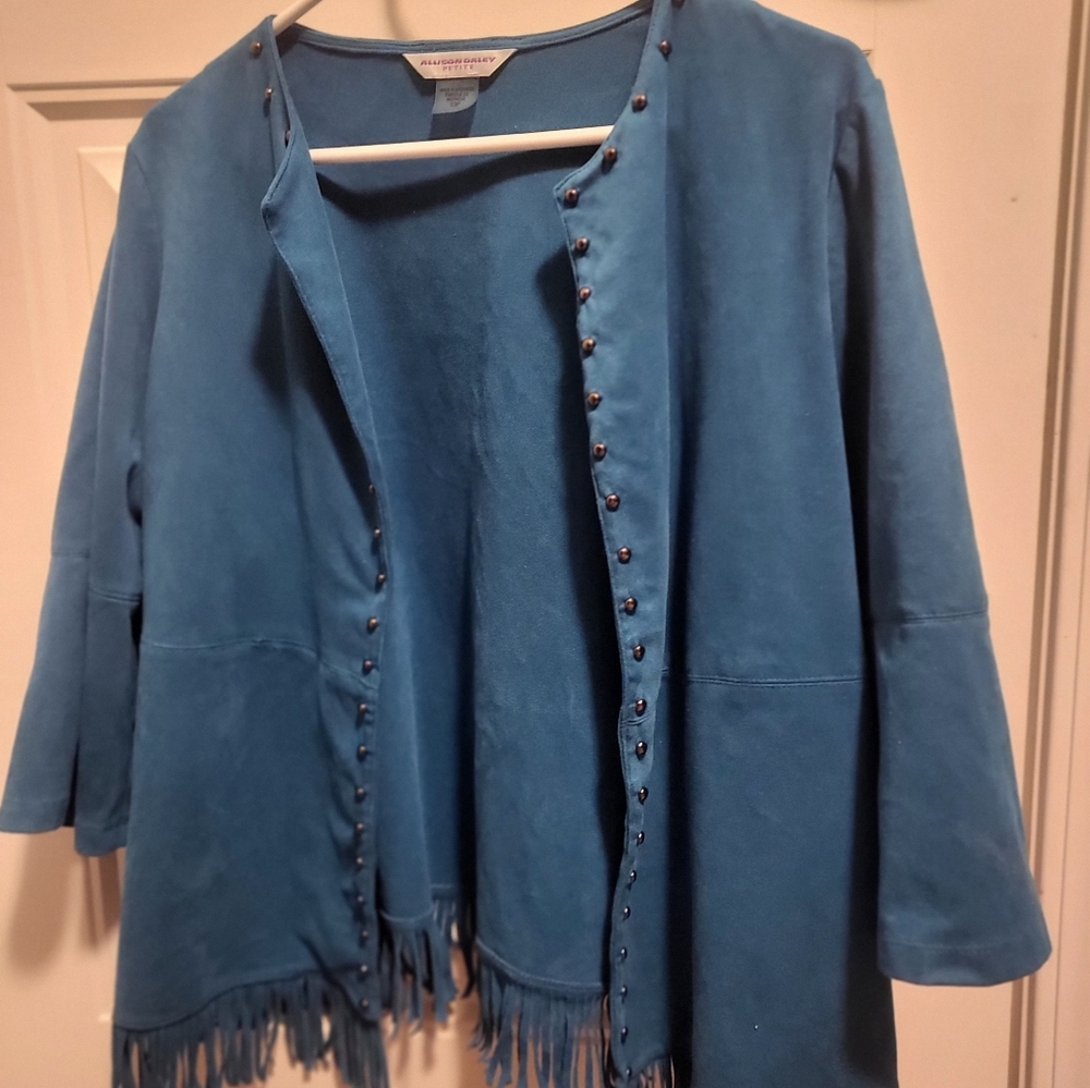 Allison Daley, 10P, blue
